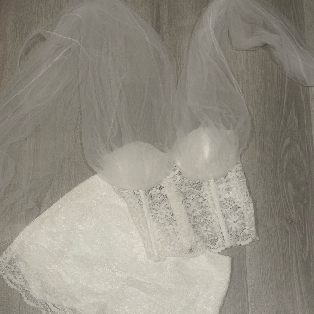 Lovers + Friends Elliot Top in White Lace NWT - Picture 6 of 8